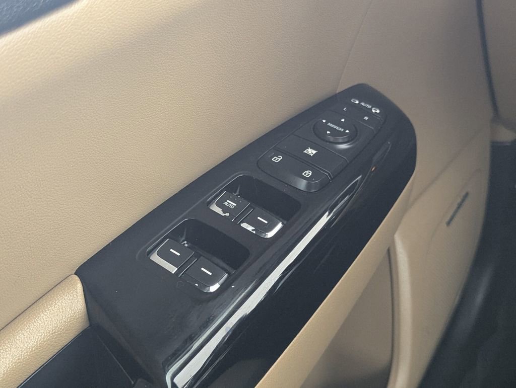 Used 2018 Kia Sportage SX FWD image 15