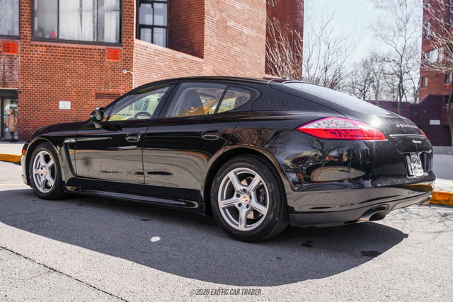 Used 2012 Porsche Panamera 4 image 6
