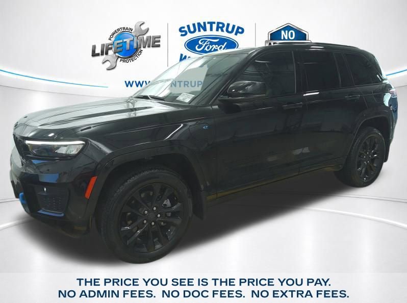 Used 2023 Jeep Grand Cherokee Overland w/ Advanced Protech Group III
