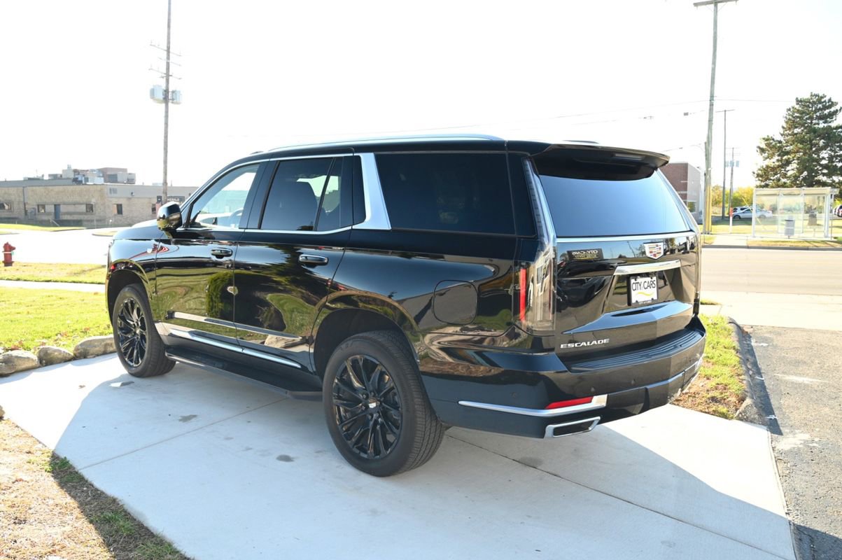 Used 2025 Cadillac Escalade Premium Luxury w/ LPO, Floor Liner Package image 7