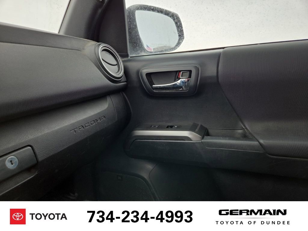 Used 2019 Toyota Tacoma TRD Sport image 26