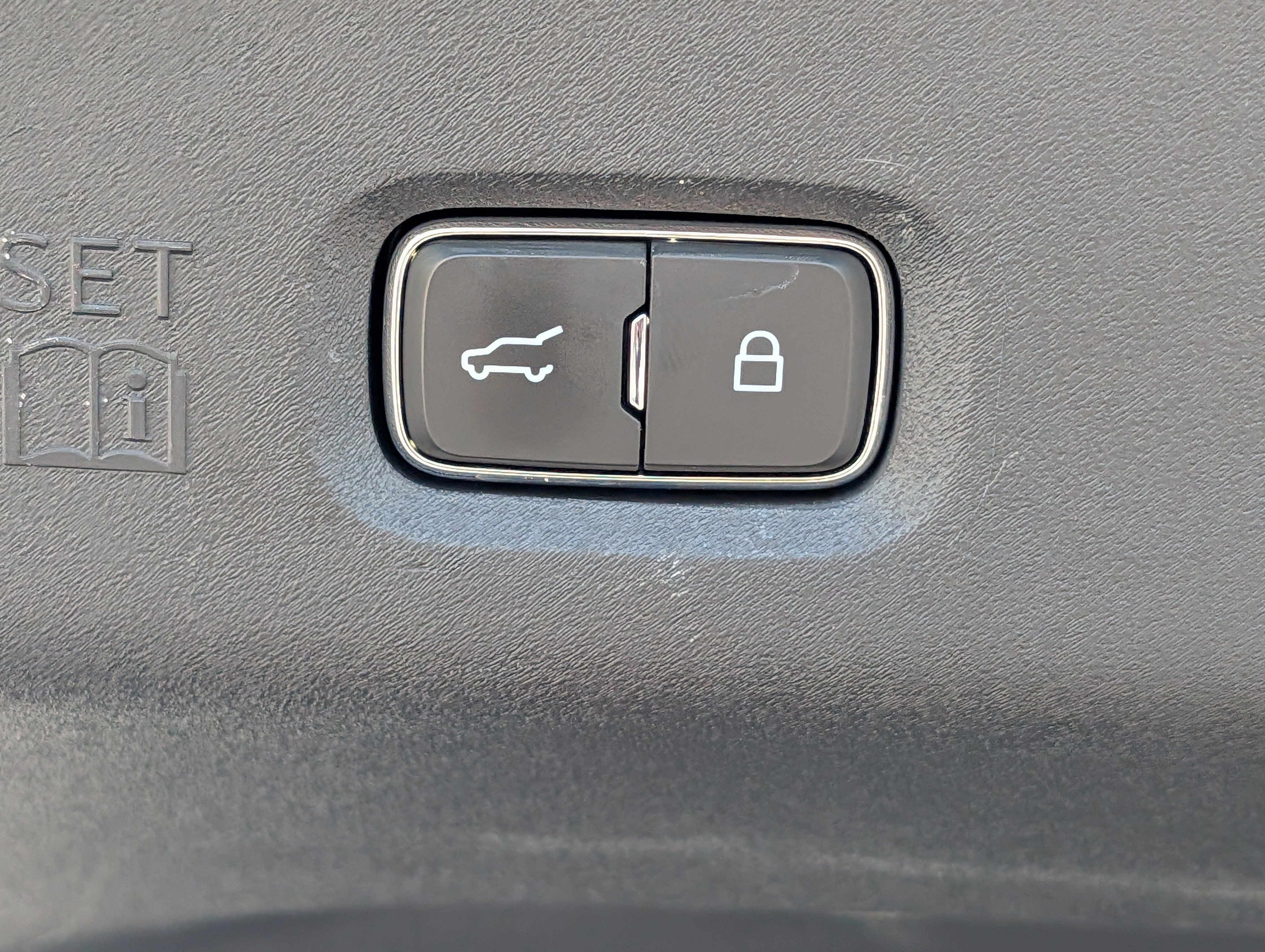 Certified 2025 Ford Expedition Active AWD/4WD image 14