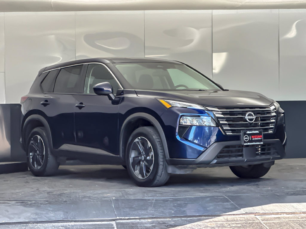 Used 2025 Nissan Rogue SV