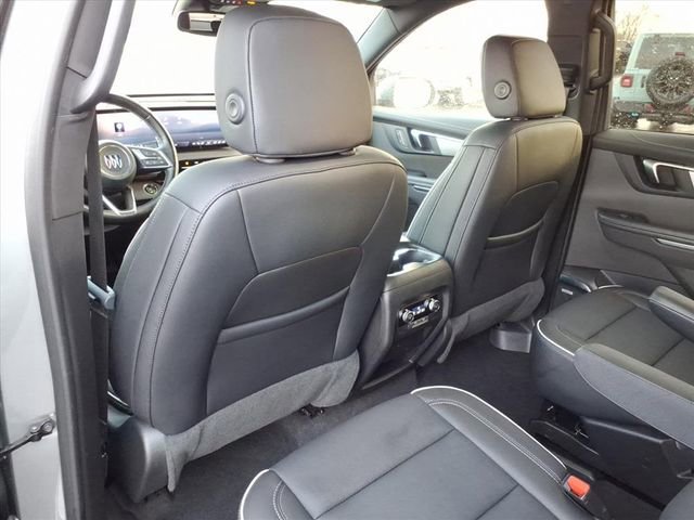 Used 2025 Buick Enclave Preferred image 14