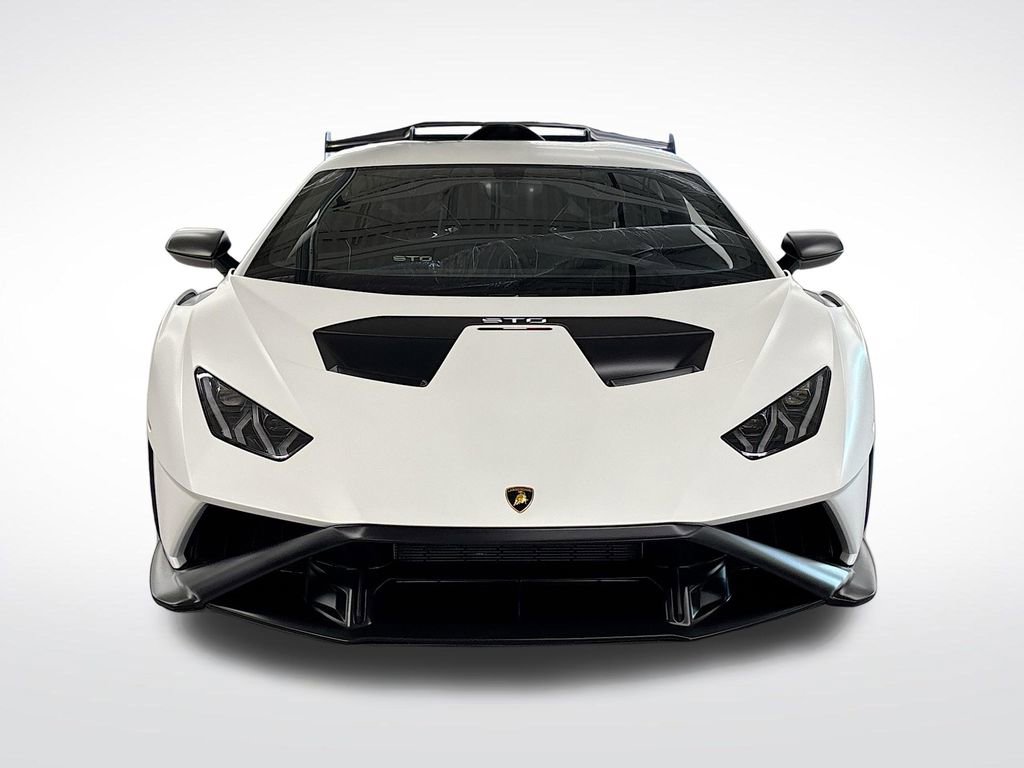Used 2023 Lamborghini Huracan STO image 8