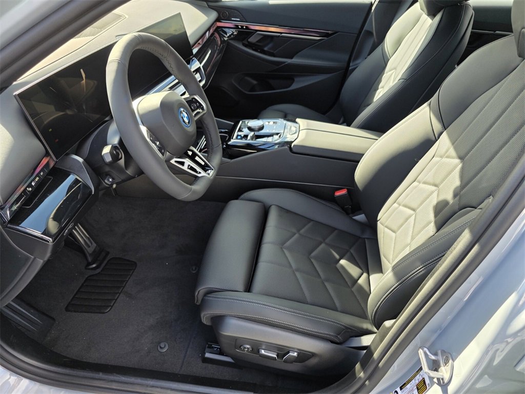 New 2026 BMW i5 eDrive40 w/ M Sport Package image 7