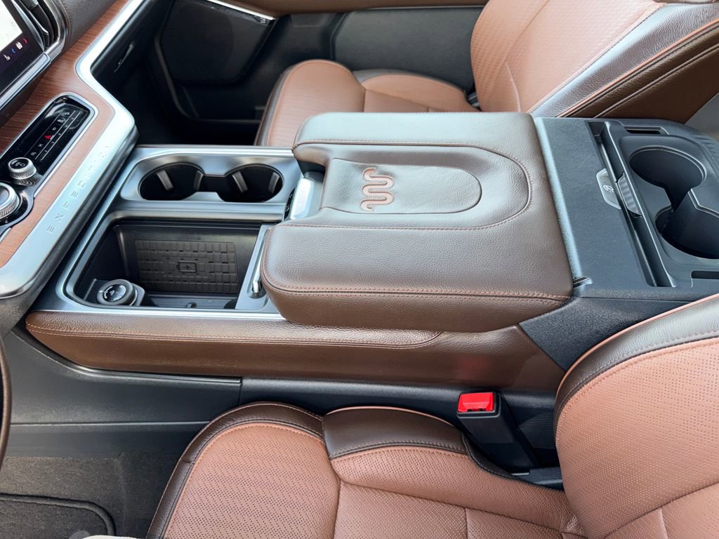 Used 2025 Ford Expedition King Ranch image 40