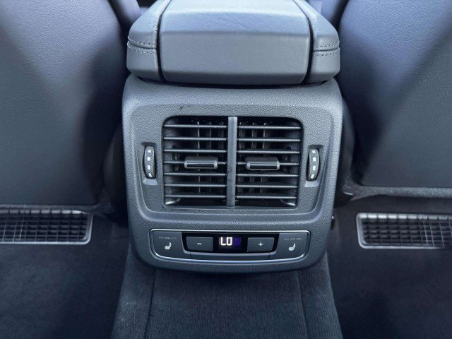 Used 2023 Audi e-tron GT Premium Plus w/ Performance Package image 34