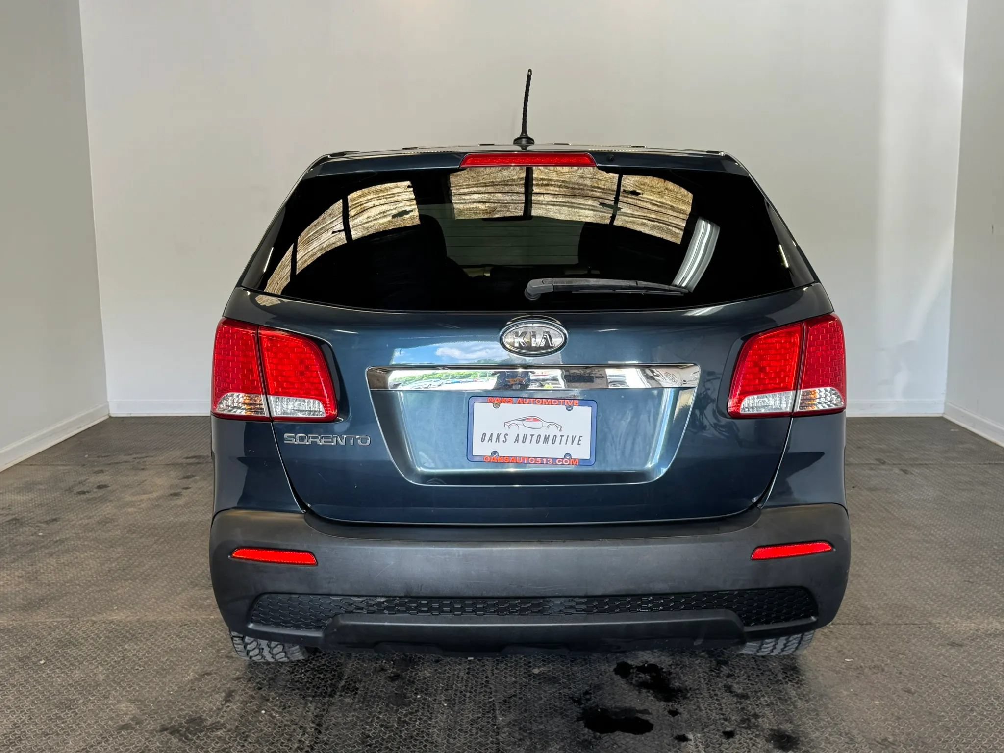Used 2011 Kia Sorento 2WD image 5
