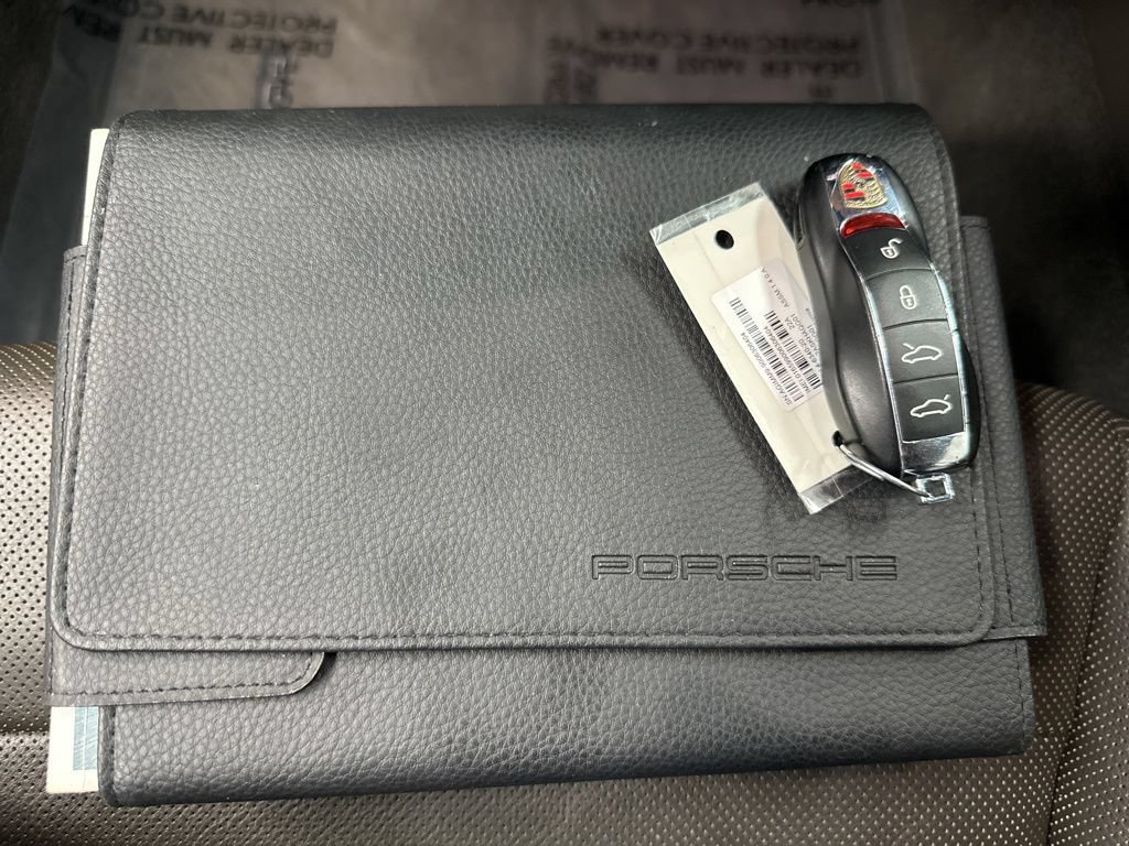 Used 2019 Porsche 718 Cayman RWD image 32