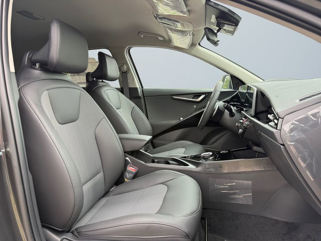 New 2025 Kia Niro EX w/ EX Cold Weather Package image 15
