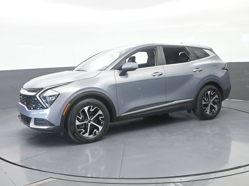 Used 2023 Kia Sportage EX FWD image 2