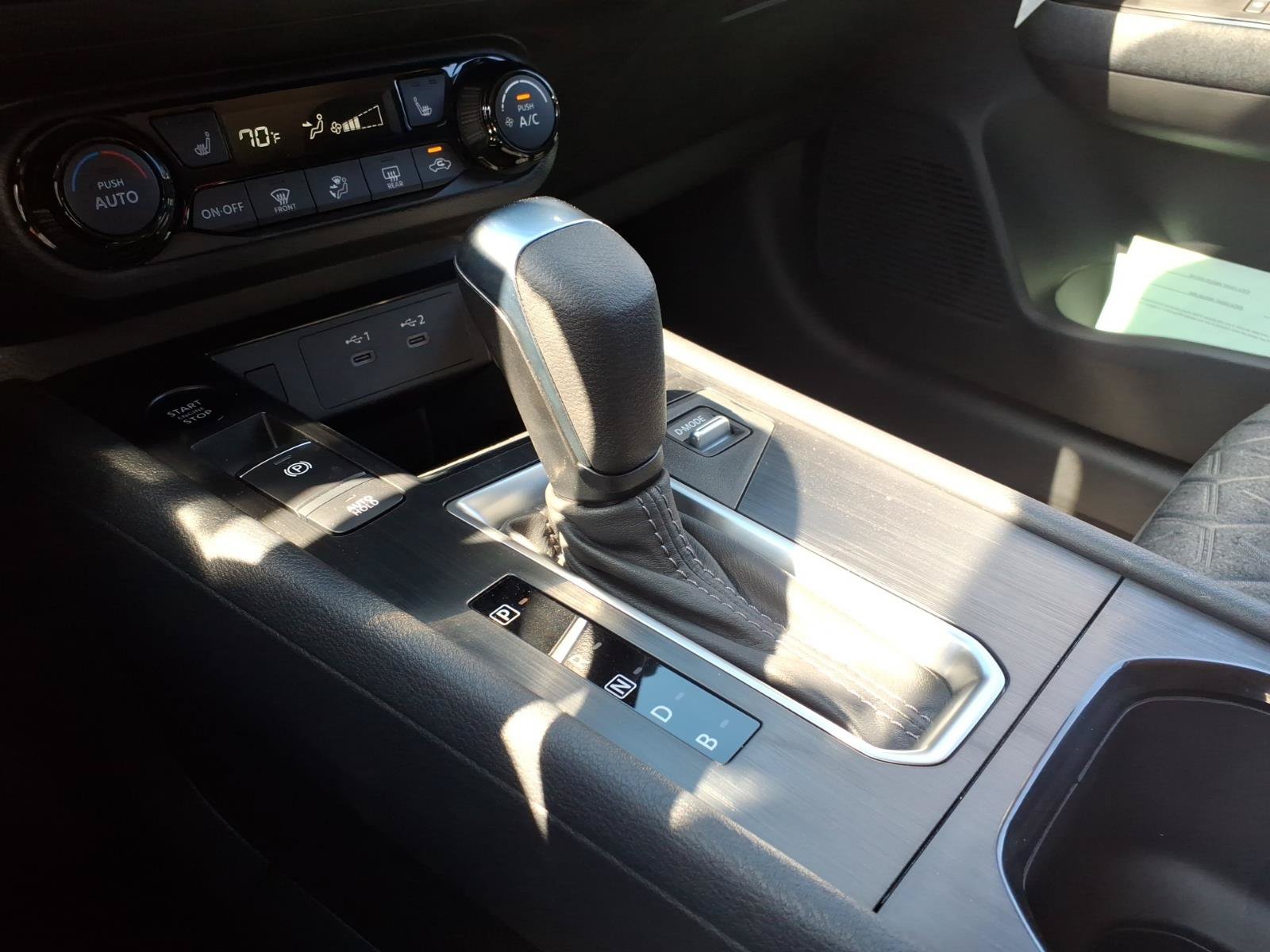 New 2027 Nissan Kicks SV AWD/4WD image 17