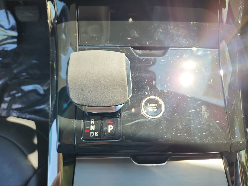 Used 2024 Land Rover Range Rover Sport SE AWD/4WD image 16