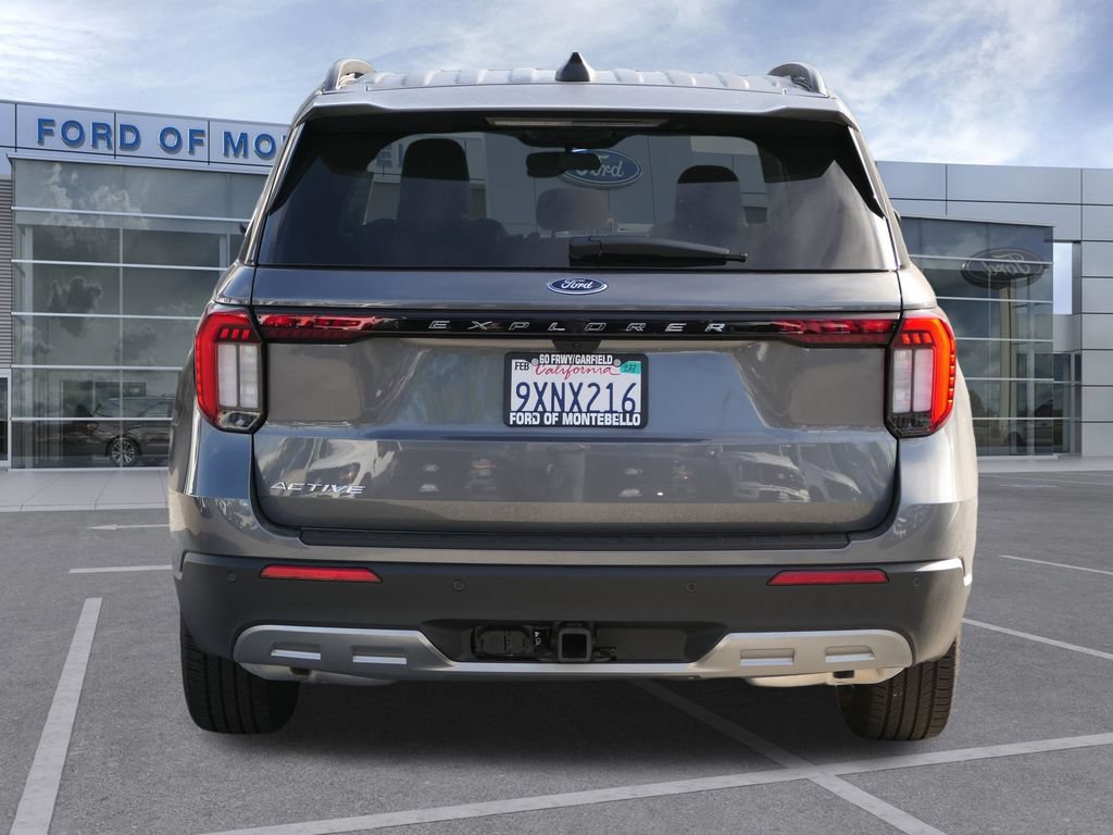 Used 2026 Ford Explorer Active w/ Active Comfort Package RWD image 6