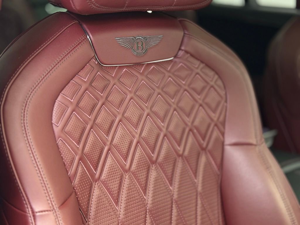 Used 2020 Bentley Flying Spur W12 image 37