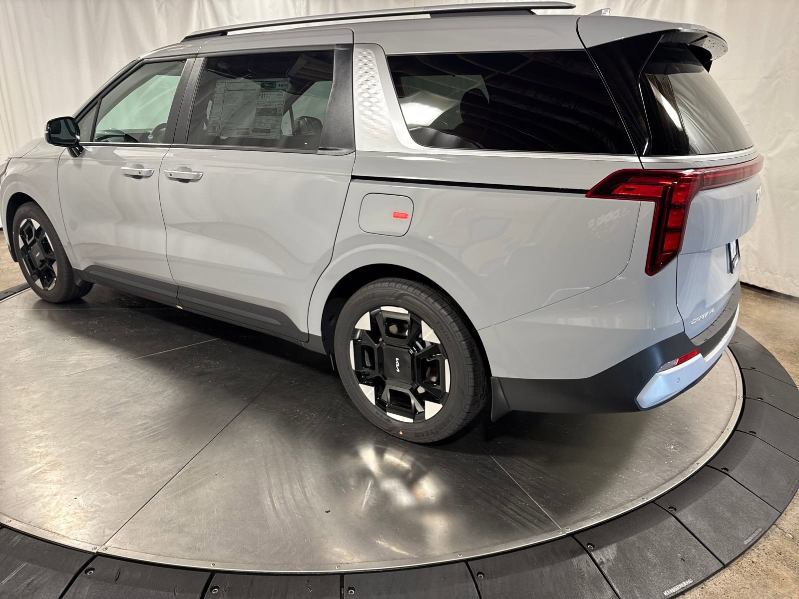 New 2026 Kia Carnival EX FWD image 7