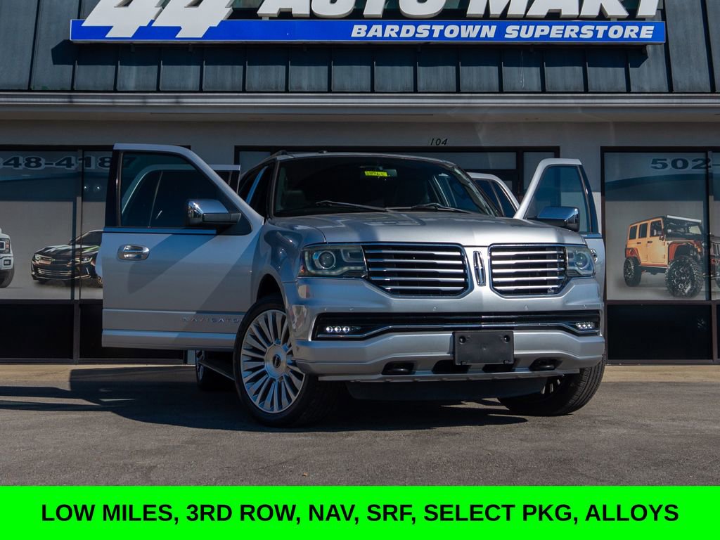 Used 2017 Lincoln Navigator Select image 13
