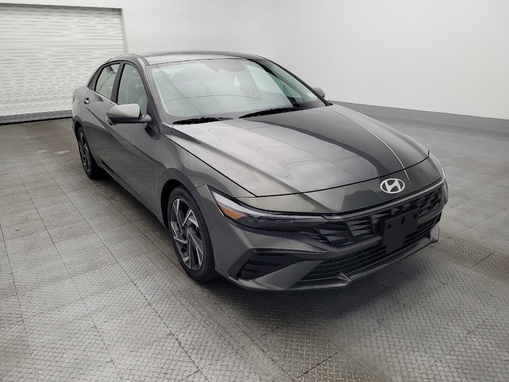 Used 2024 Hyundai Elantra Limited image 13