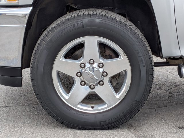 Used 2014 Chevrolet Silverado 2500 LT w/ Custom Sport Truck Package image 26