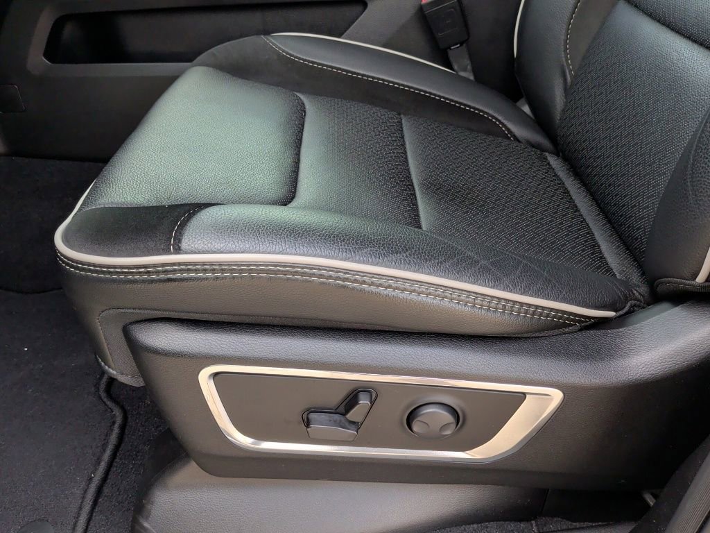 Used 2025 RAM 1500 Laramie w/ Laramie Southwest Edition image 13