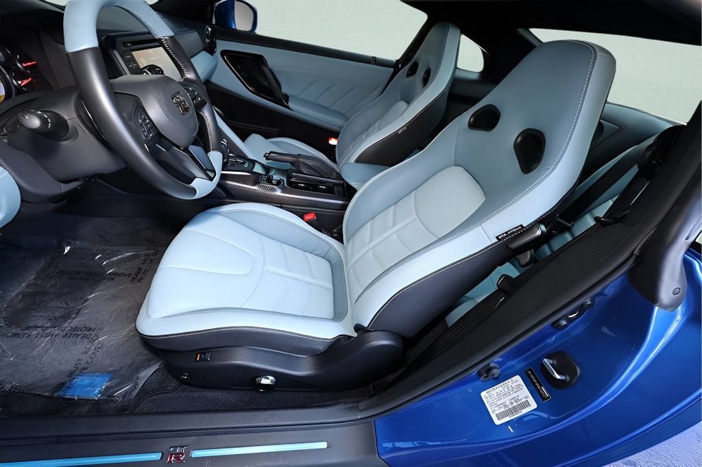 Used 2024 Nissan GT-R w/ Floor Mat Package AWD/4WD image 17