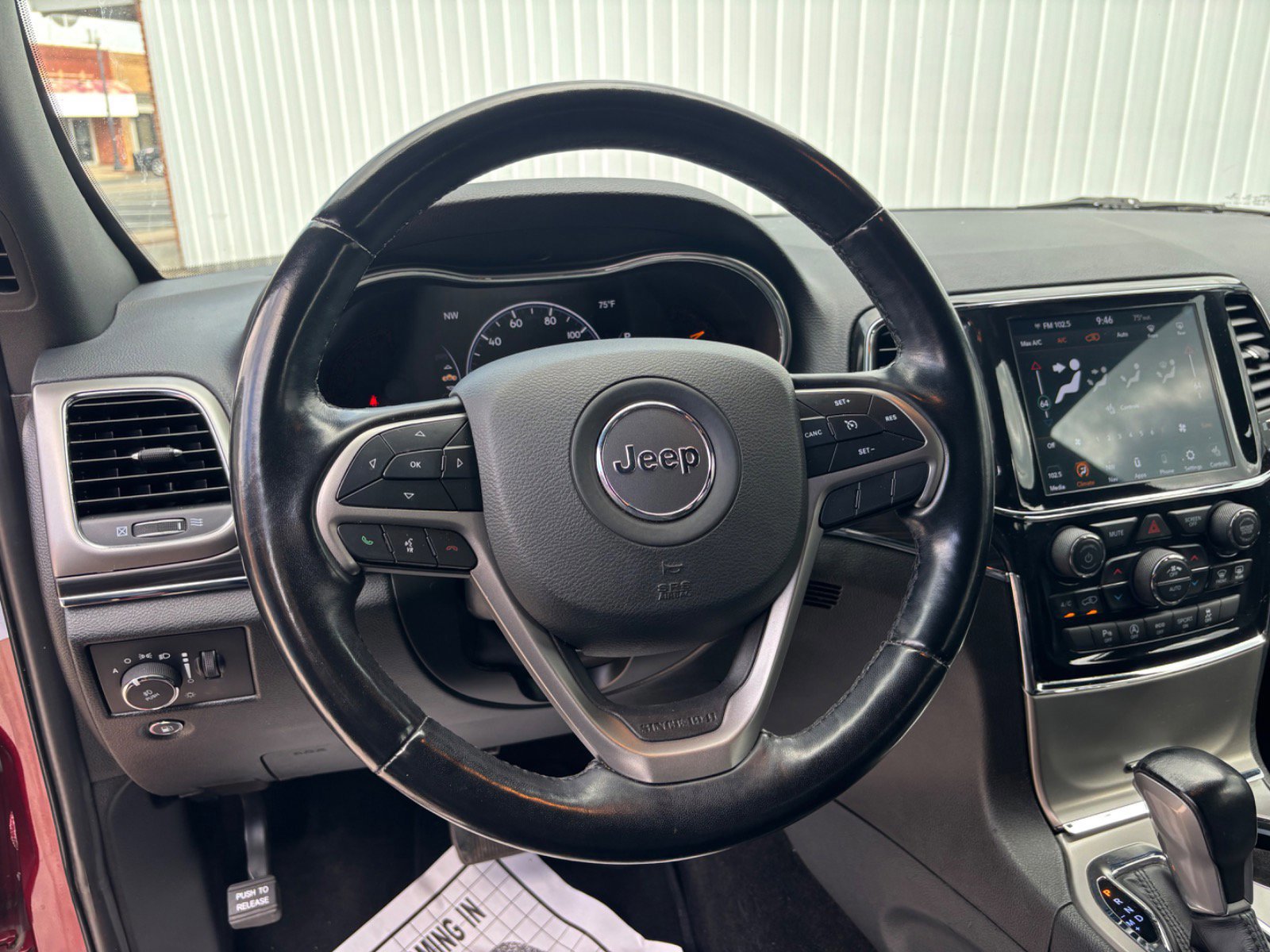 Used 2022 Jeep Grand Cherokee Limited image 28