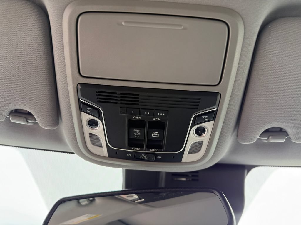 Used 2018 Honda Ridgeline RTL-E image 30