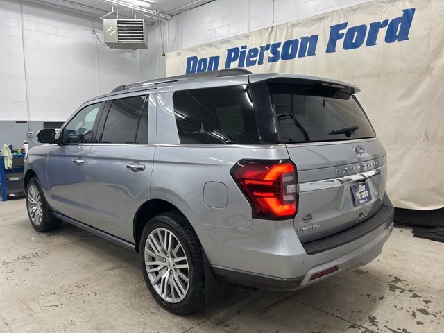 Used 2022 Ford Expedition Limited image 7