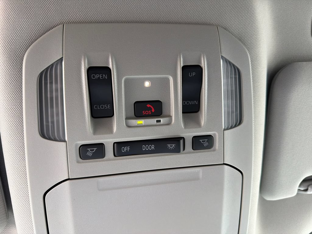 New 2026 Toyota Highlander AWD image 36