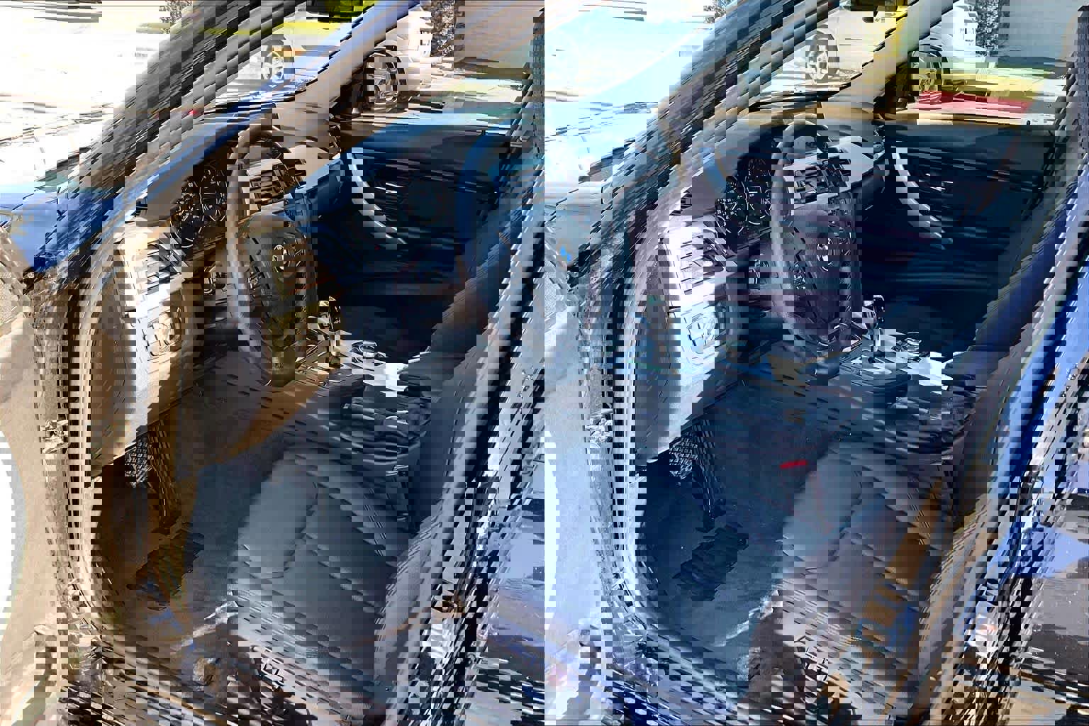 Used 2014 BMW 320i Sedan image 17