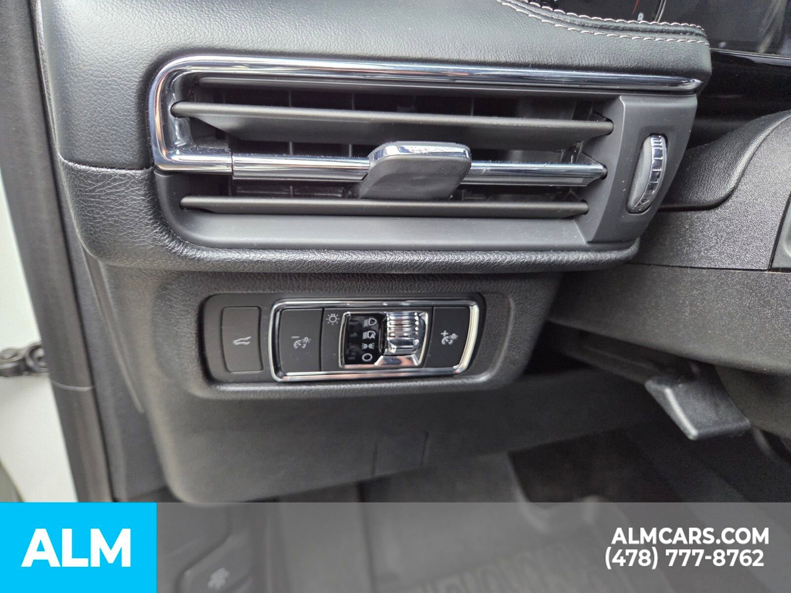 Used 2021 Lincoln Corsair AWD w/ Equipment Group 101A image 13