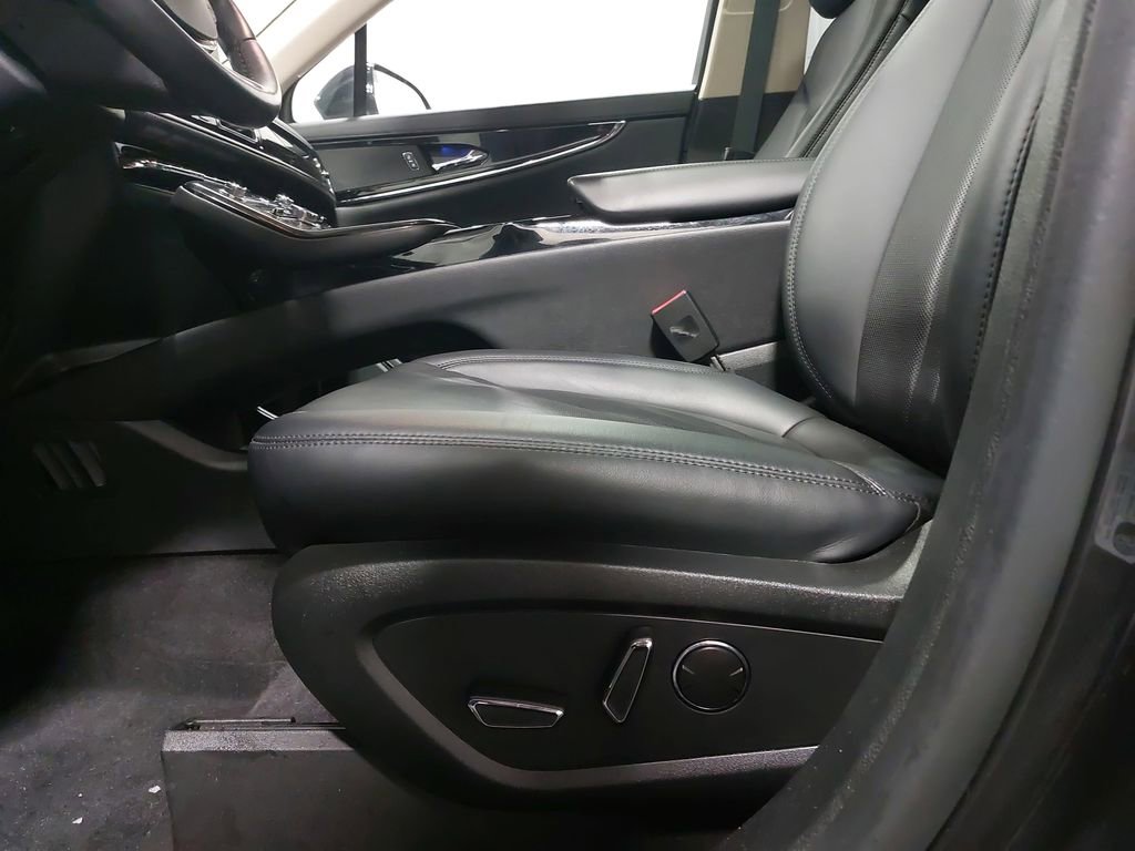 Used 2022 Lincoln Nautilus Reserve image 30