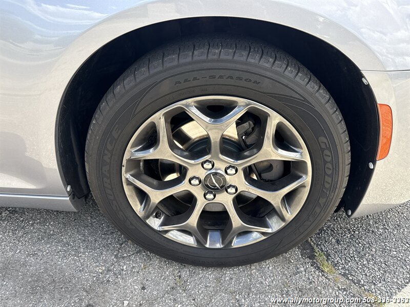 Used 2017 Chrysler 300 S w/ 300S Premium Group AWD/4WD image 12