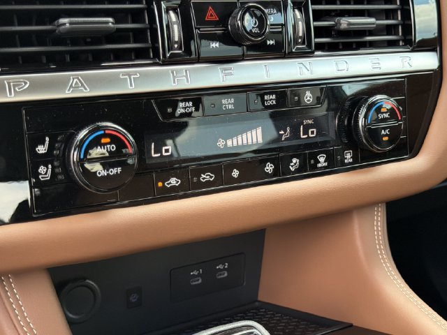 New 2026 Nissan Pathfinder Platinum AWD/4WD image 35