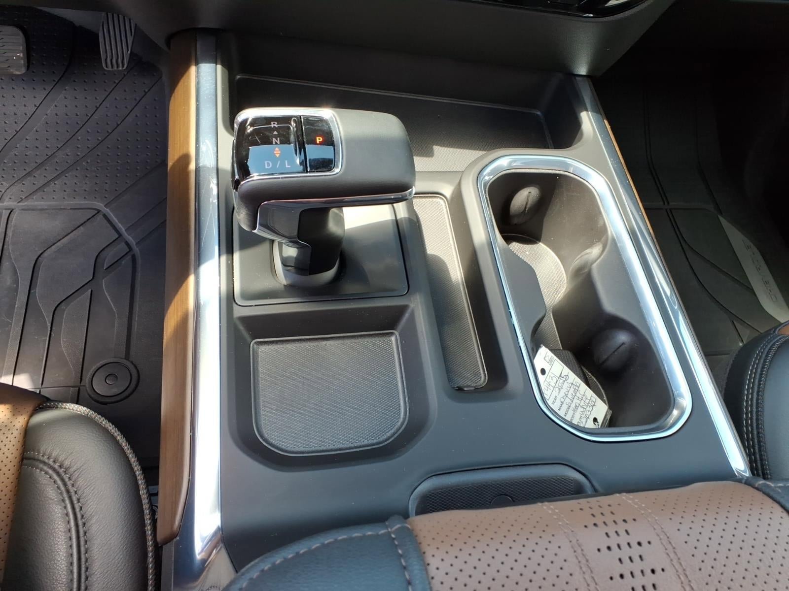 Used 2025 Chevrolet Silverado 1500 High Country AWD/4WD image 25