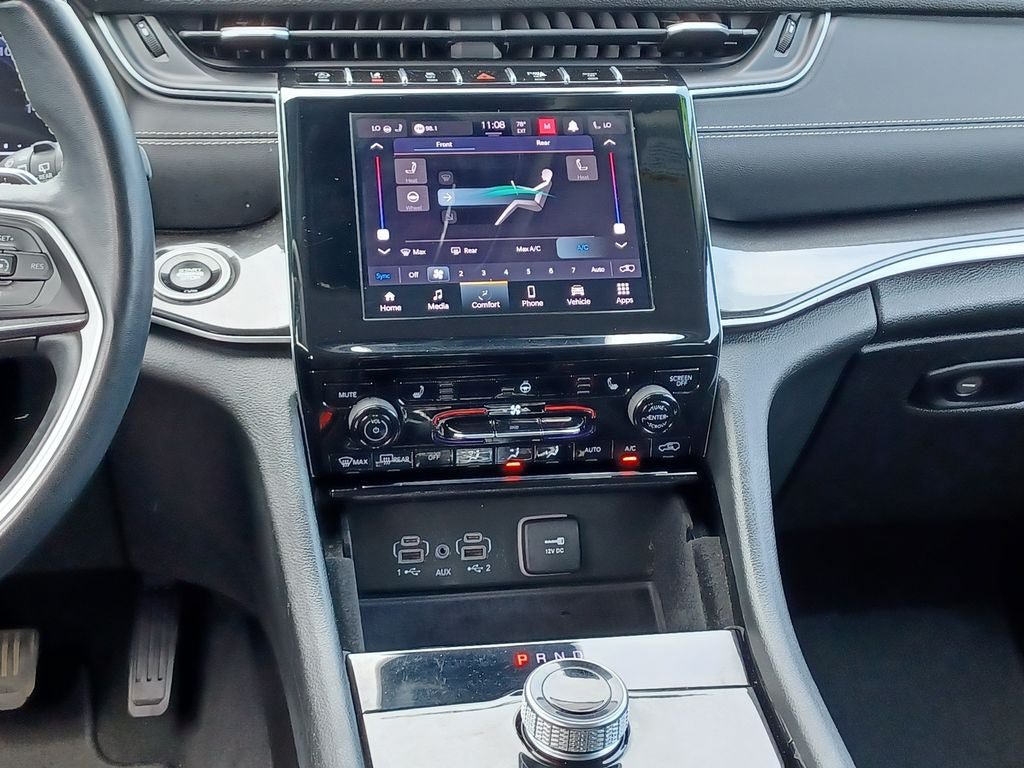 Used 2022 Jeep Grand Cherokee L Laredo w/ Luxury Tech Group I AWD/4WD image 24