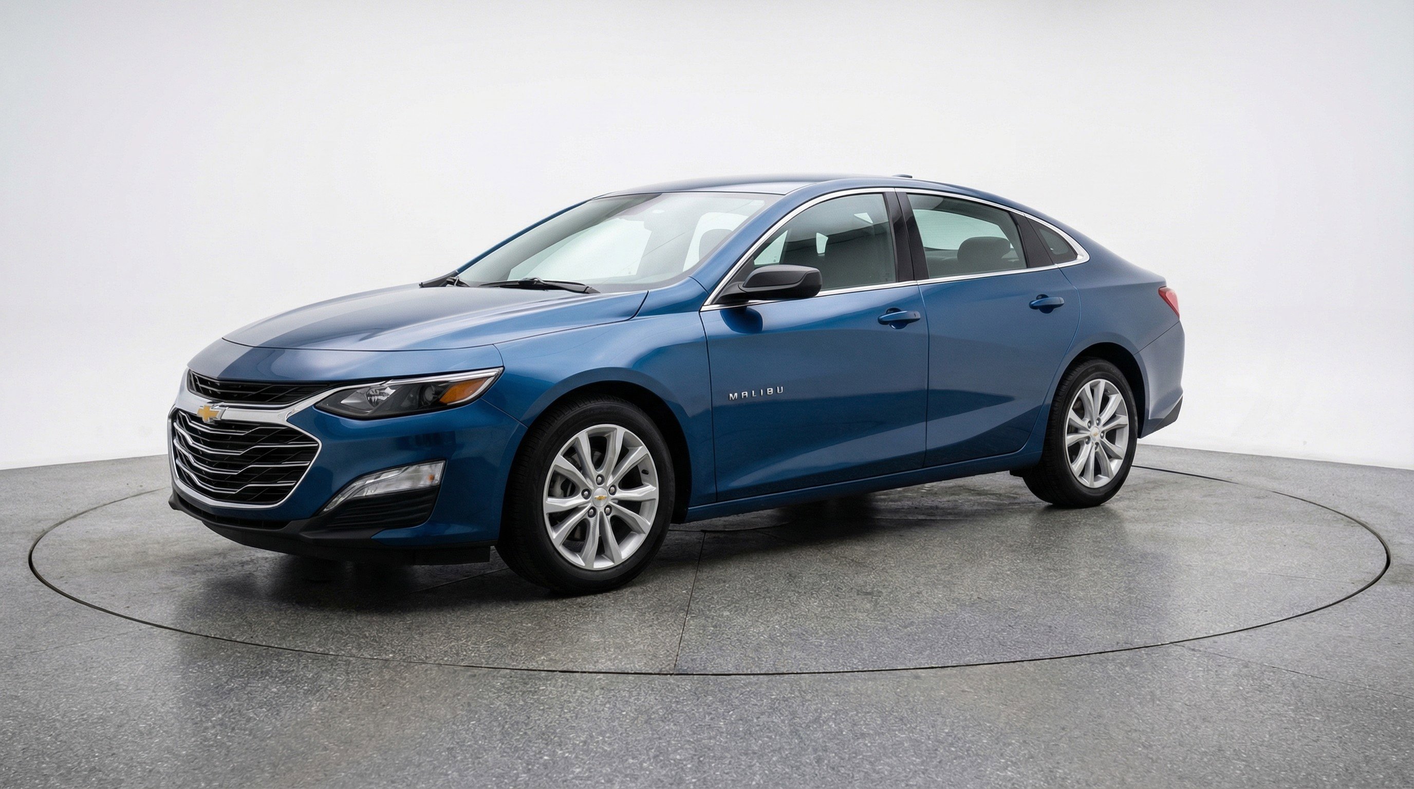 Used 2024 Chevrolet Malibu LT FWD image 3