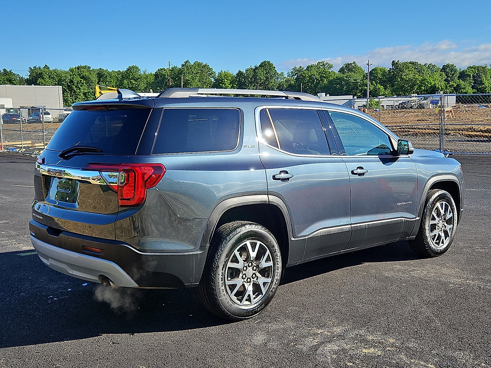 Used 2020 GMC Acadia SLE w/ Driver Convenience Package FWD image 6