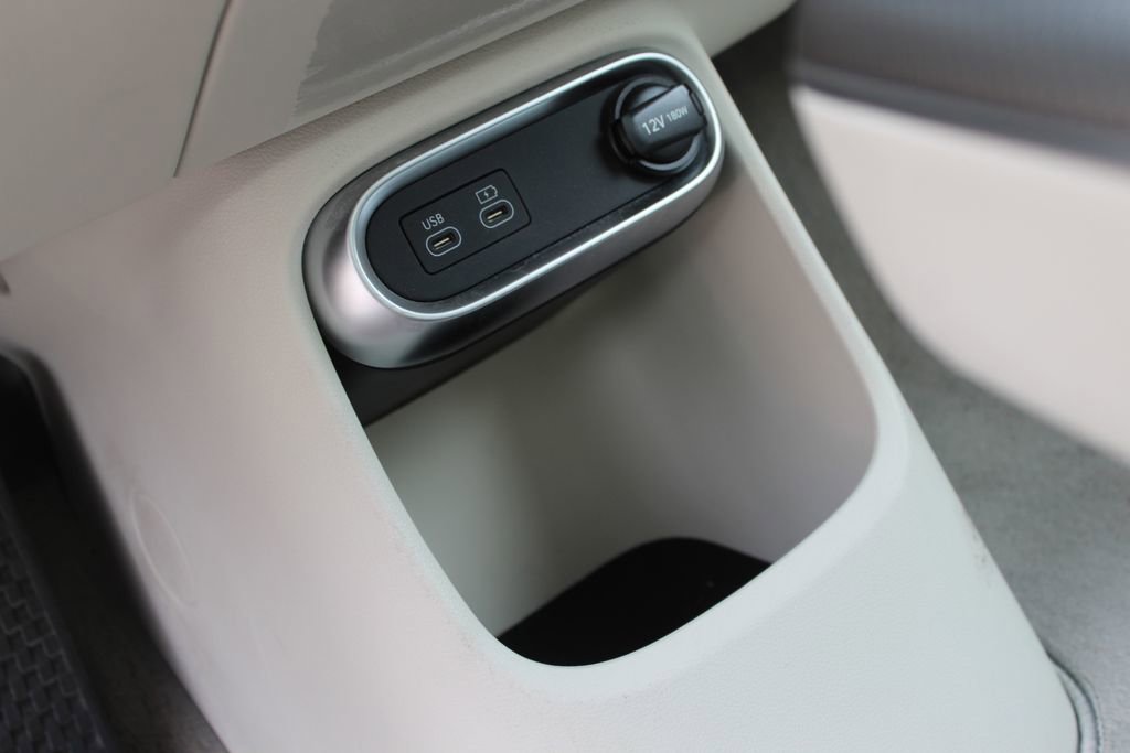 Used 2023 Genesis GV60 Advanced image 15