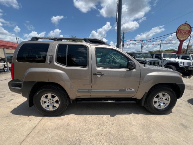 Used 2008 Nissan Xterra Off-Road w/ Technology Pkg AWD/4WD image 4