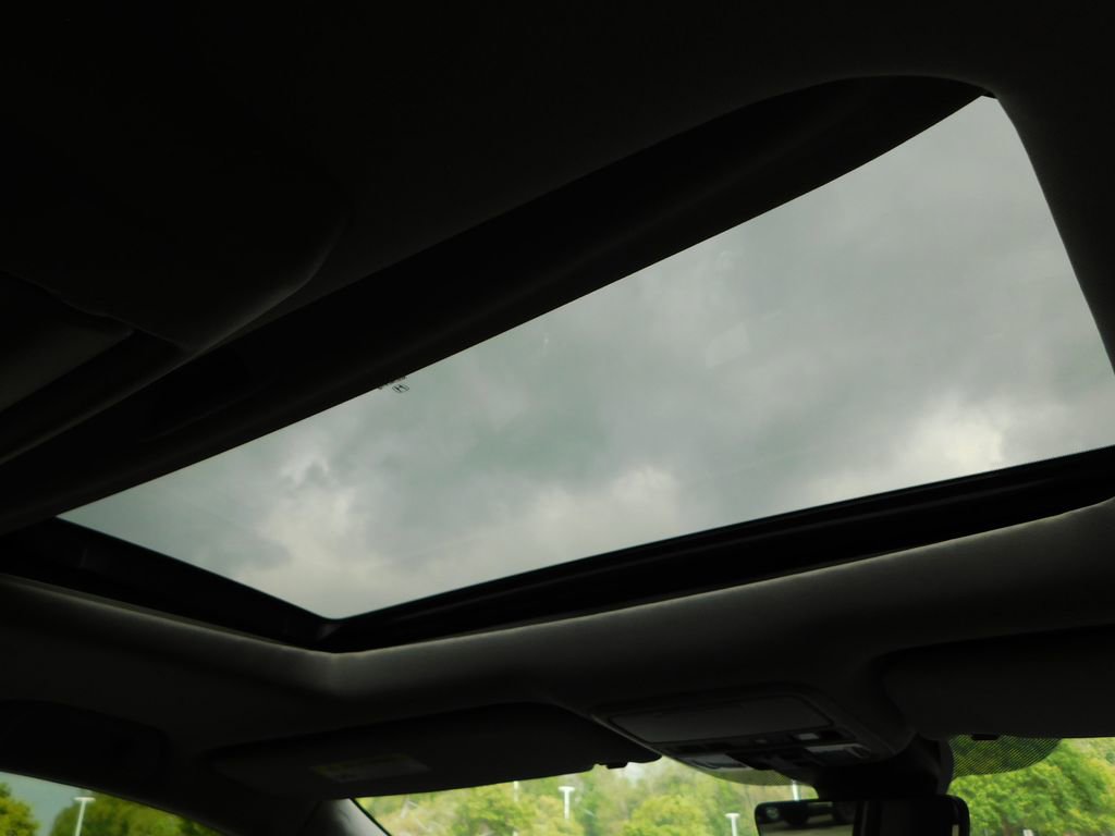 Used 2022 Honda Odyssey Elite image 8