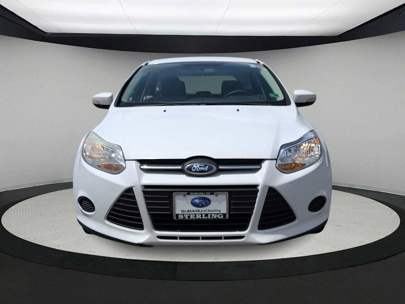 Used 2014 Ford Focus SE w/ SE Winter Package FWD image 3