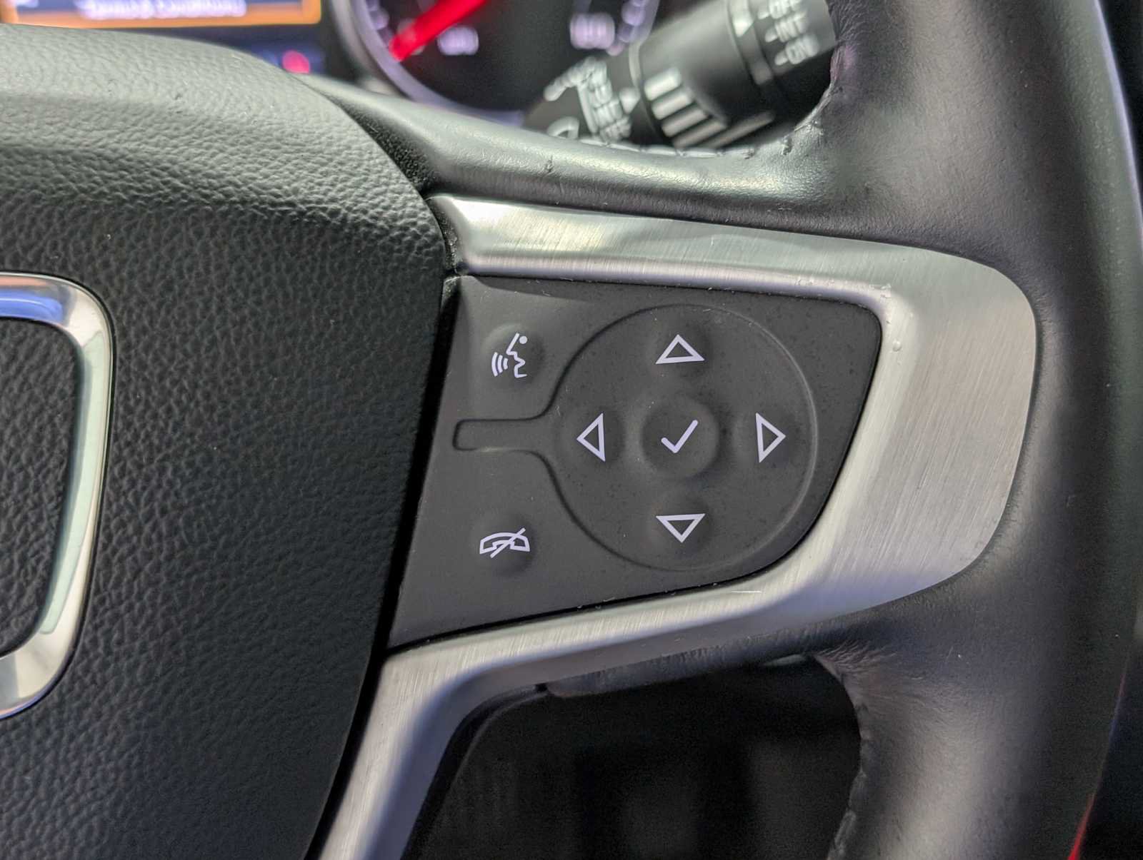 Used 2020 GMC Terrain SLT w/ Preferred Package AWD/4WD image 35