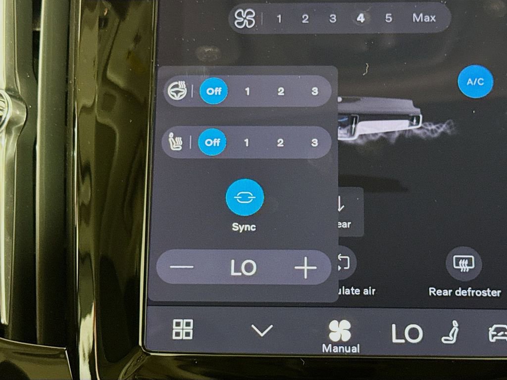 Certified 2025 Volvo S90 B6 Plus image 21