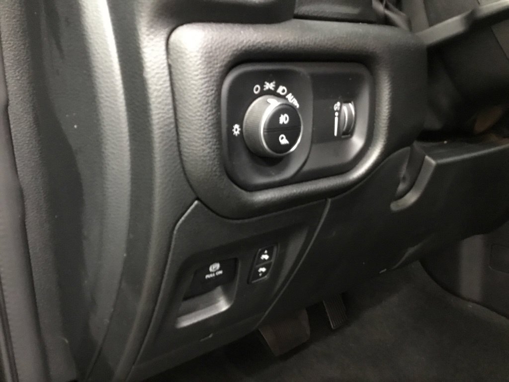 Used 2023 RAM 1500 Big Horn AWD/4WD image 9