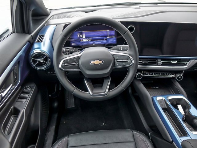 New 2026 Chevrolet Equinox EV LT image 18