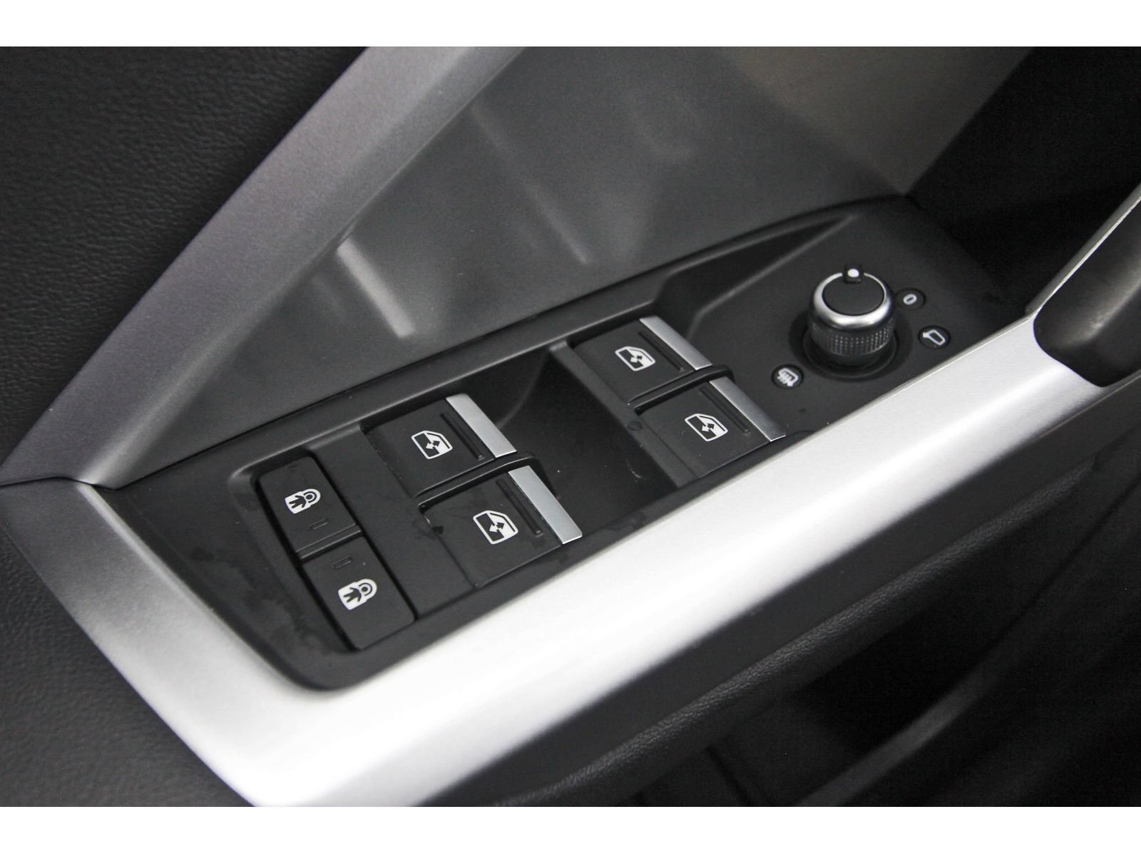 Used 2025 Audi Q3 2.0T Premium AWD/4WD image 23