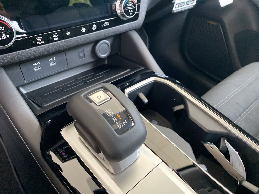 New 2025 Mitsubishi Outlander SE image 8