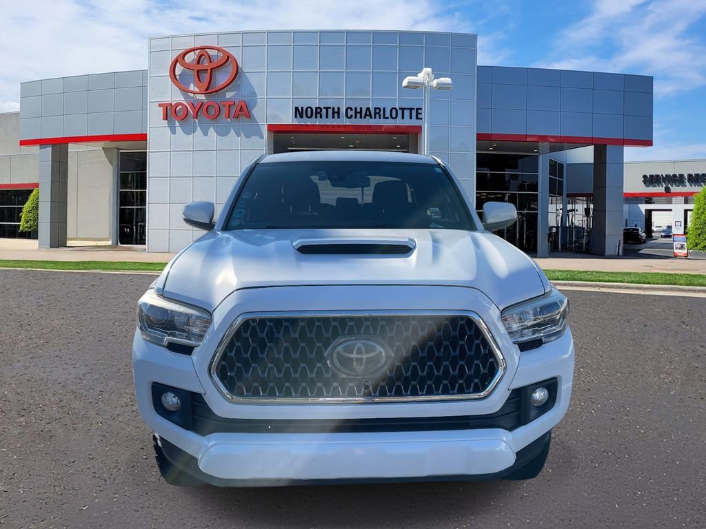 Used 2018 Toyota Tacoma TRD Sport image 5
